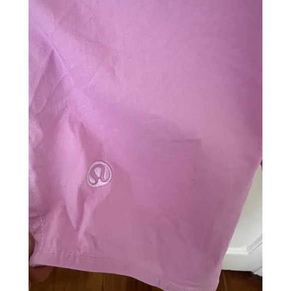 Lululemon Relaxed-Fit Cotton-Blend Poplin Button-Down Shirt Vitapink - large fit - Picture 7 of 7